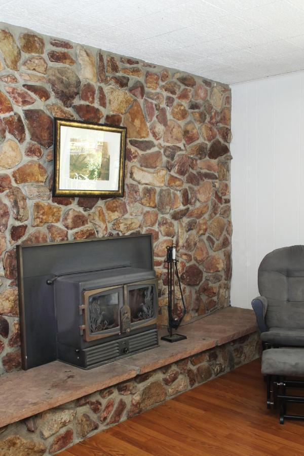 Kern Riverview Inn Kernville Exterior photo